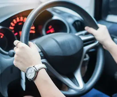 علت برنگشتن فرمان هنگام دور زدن خودرو